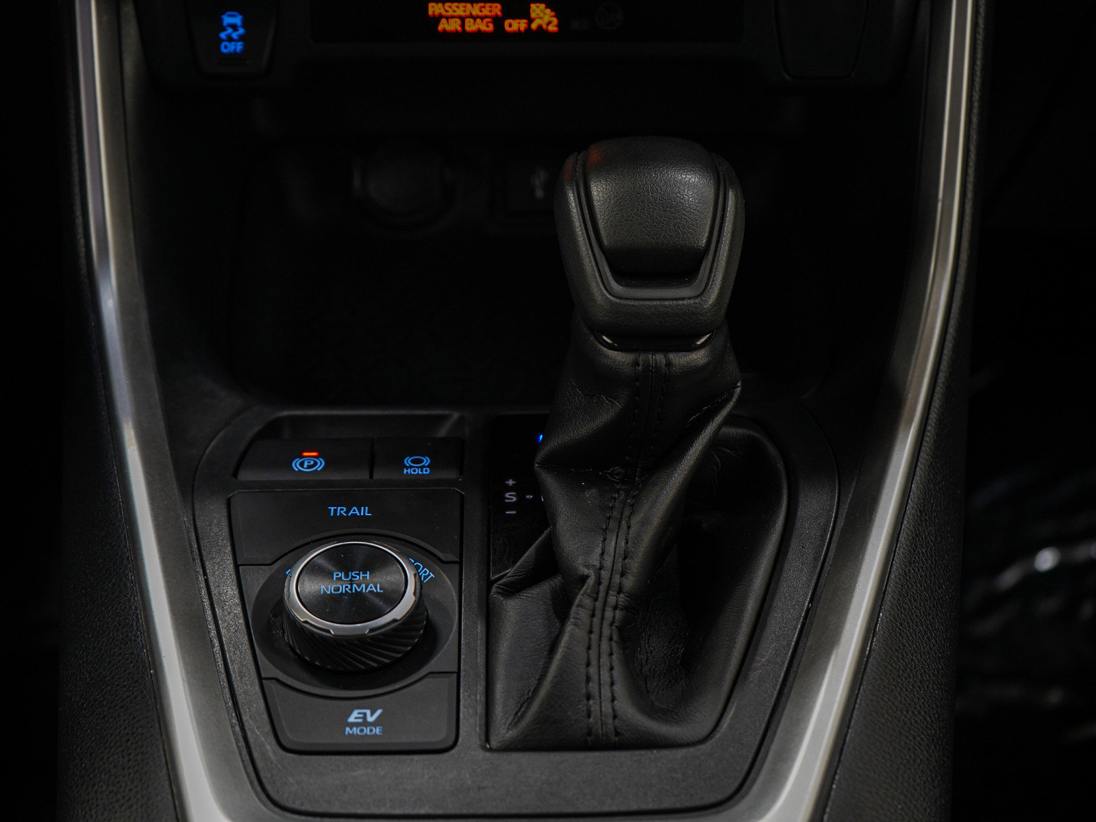 Used 2020 Toyota RAV4 XLE w/ Convenience Package image 20