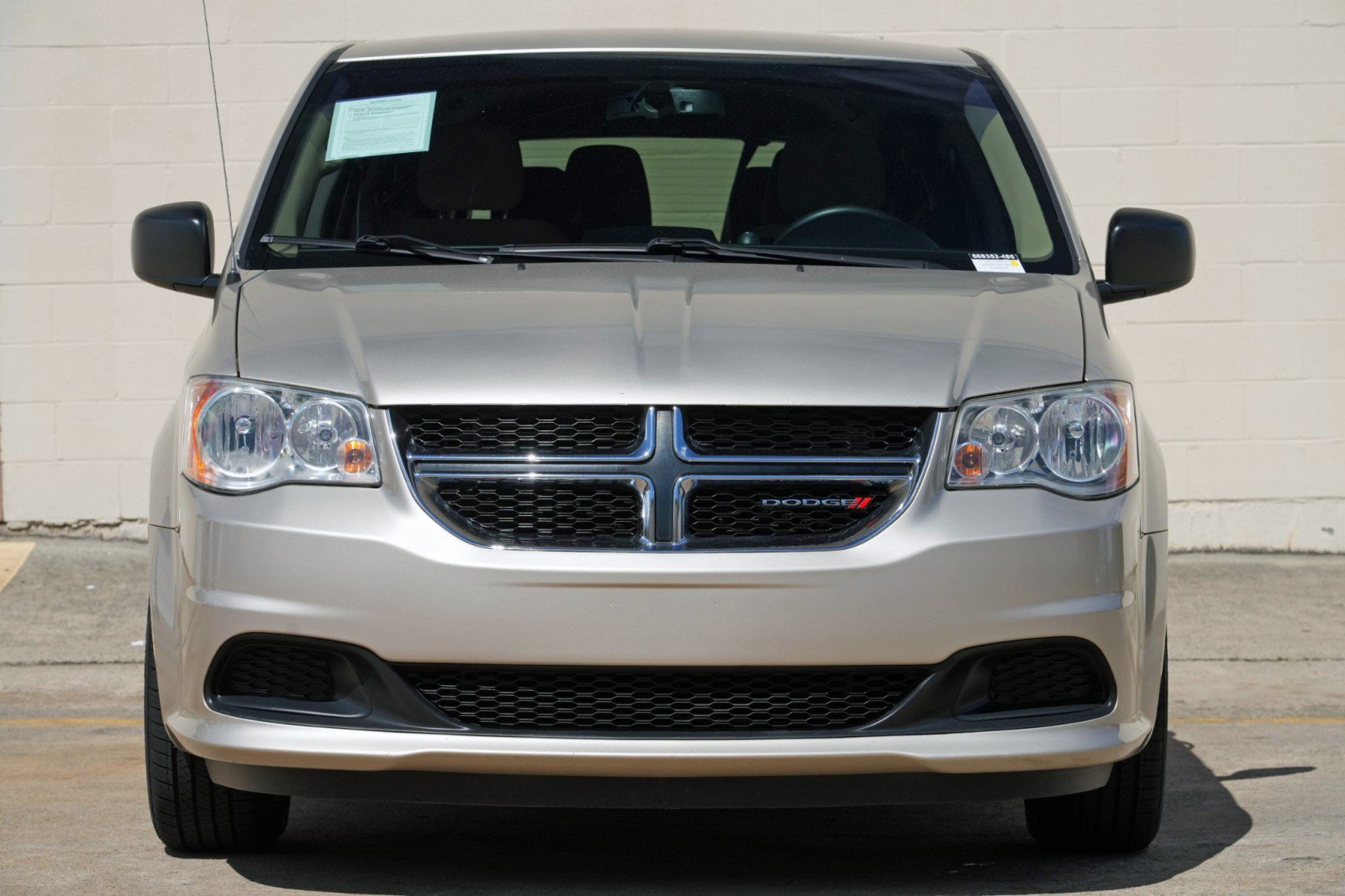 Used 2015 Dodge Grand Caravan American Value Package w/ UConnect Hands-Free Group FWD image 6