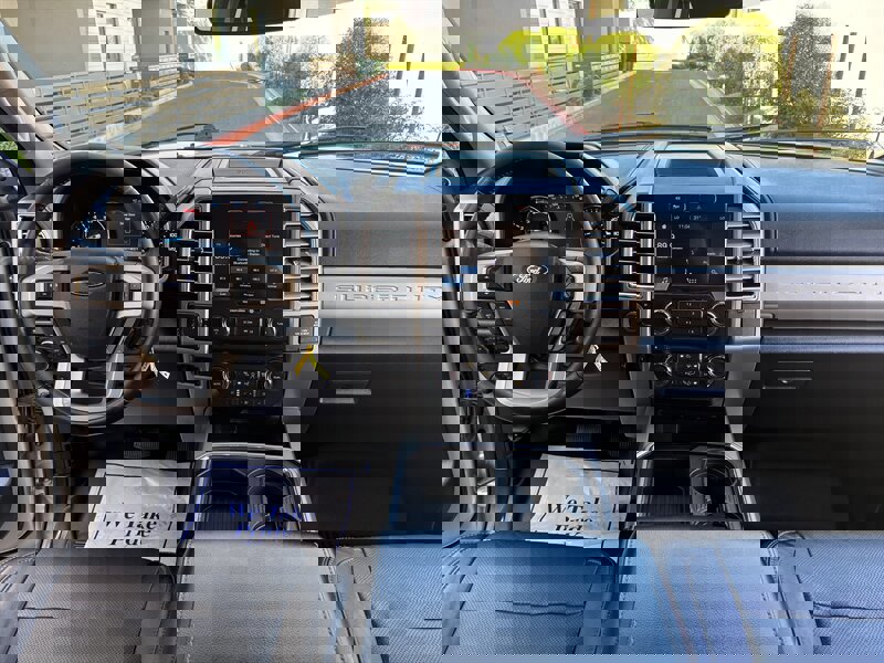 Used 2017 Ford F350 Lariat image 30