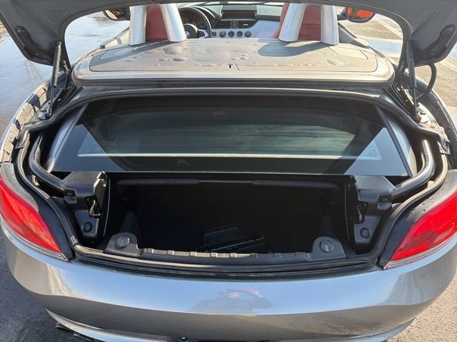 Used 2012 BMW Z4 sDrive28i image 11