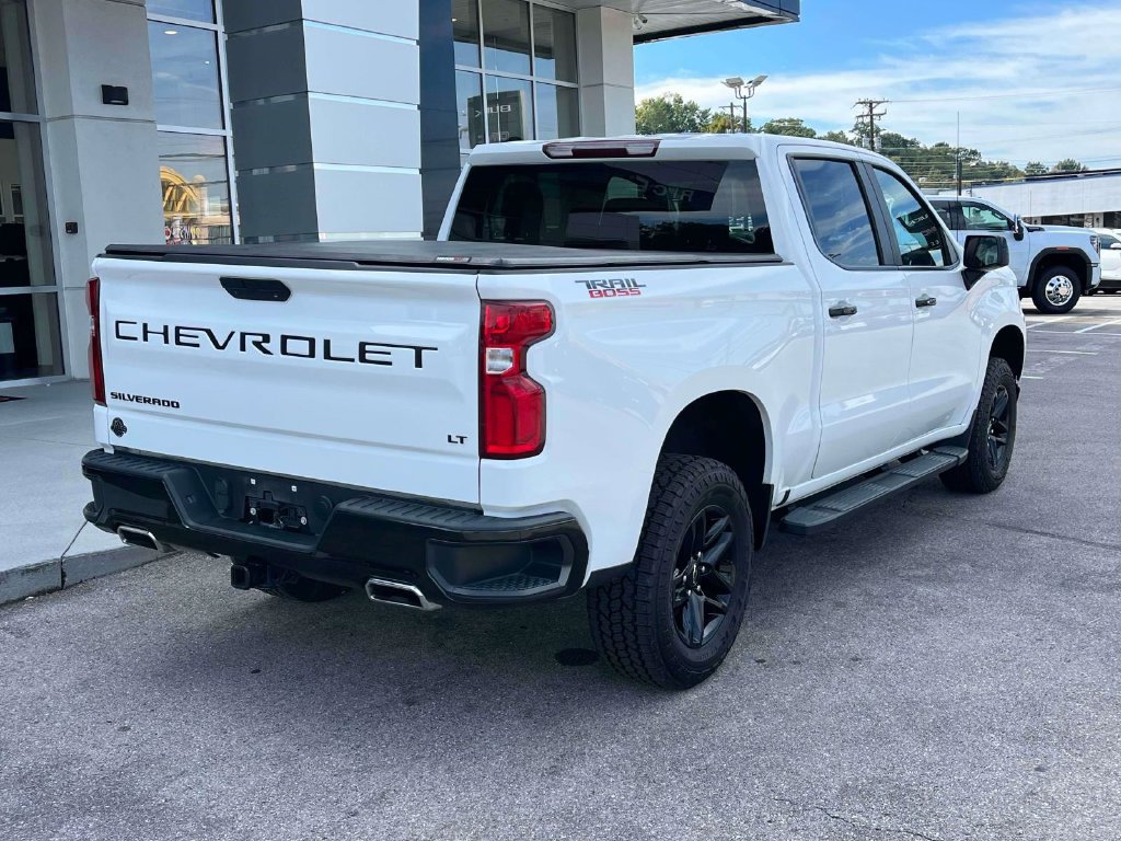 Certified 2022 Chevrolet Silverado 1500 LT Trail Boss w/ LPO, Dark Essentials Package AWD/4WD image 3
