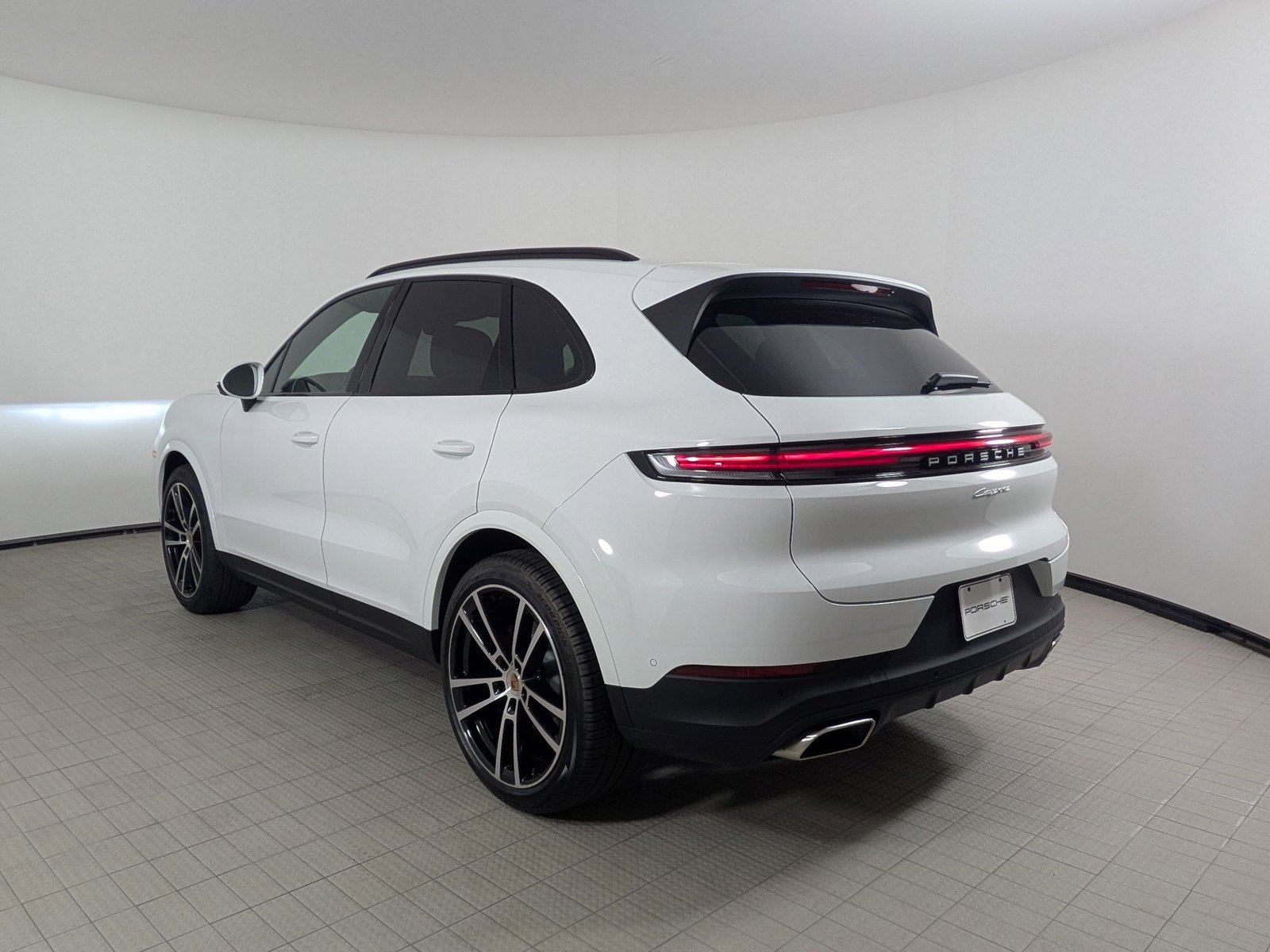 New 2026 Porsche Cayenne AWD/4WD image 3