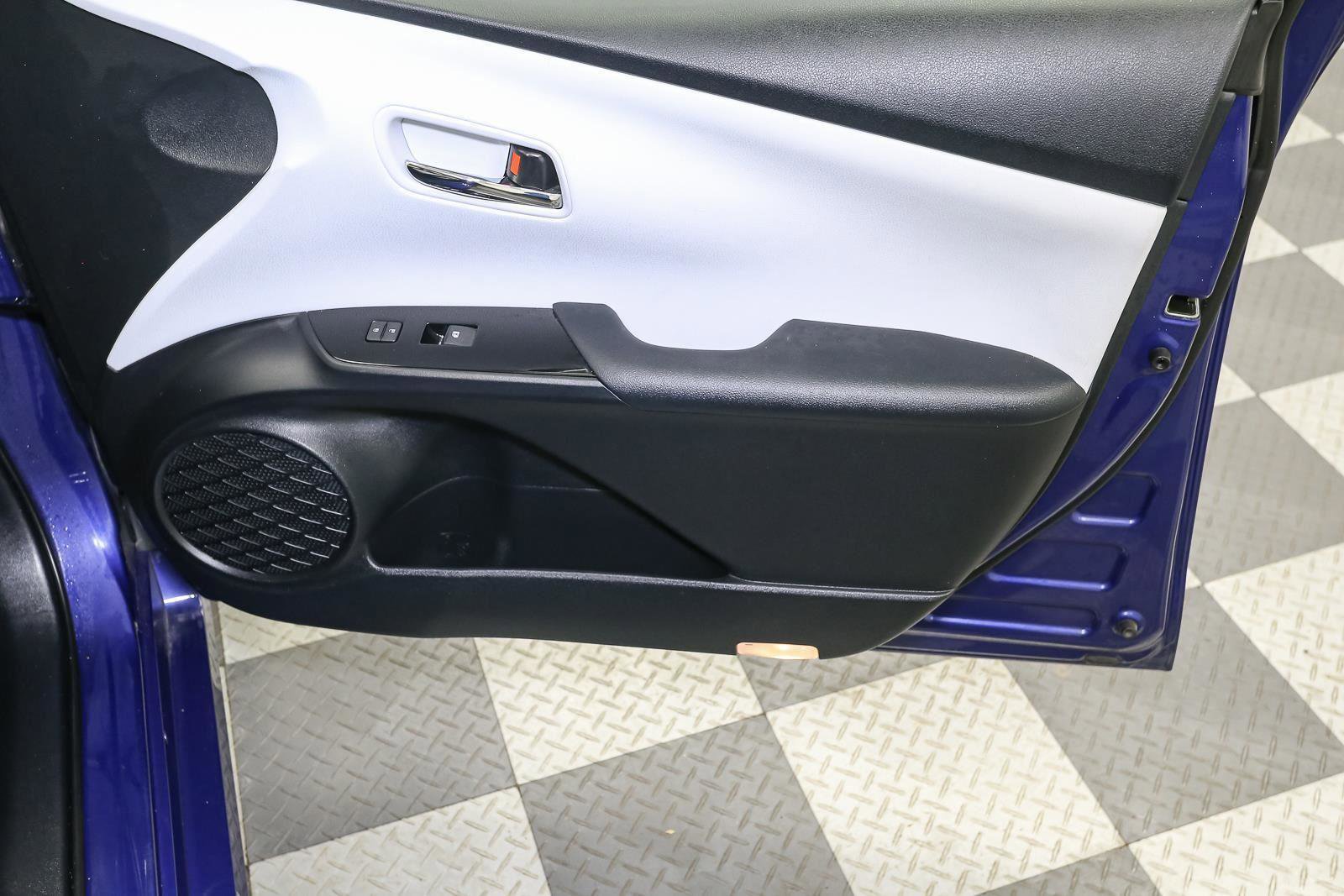 Used 2016 Toyota Prius Two FWD image 19