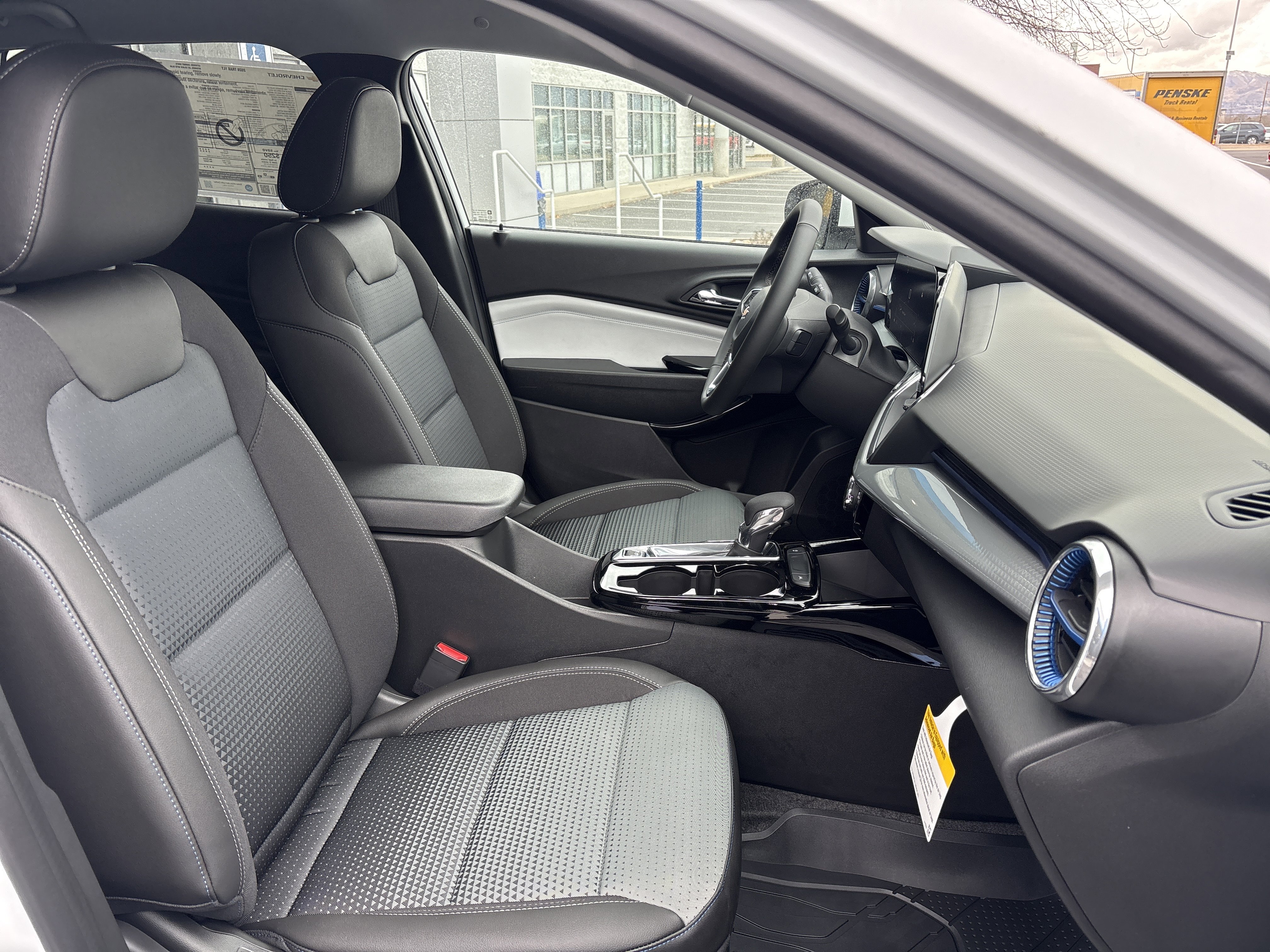 New 2026 Chevrolet Trax LT w/ Driver Confidence Package FWD image 26