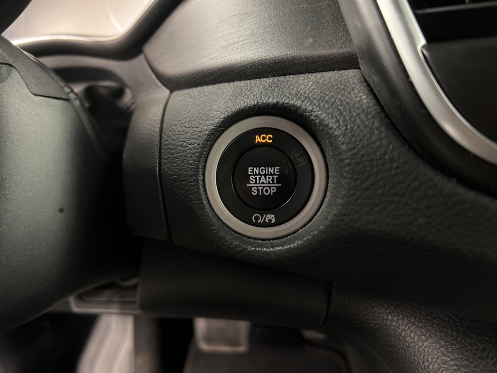 Used 2017 Chrysler 200 Limited Platinum image 15