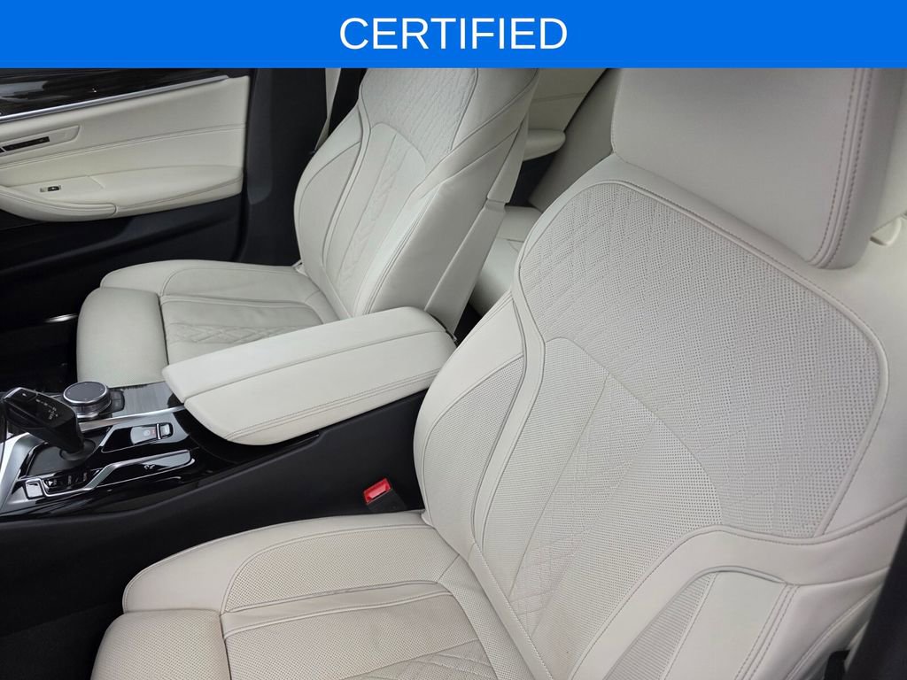 Certified 2023 BMW 530i w/ Premium Package RWD image 10