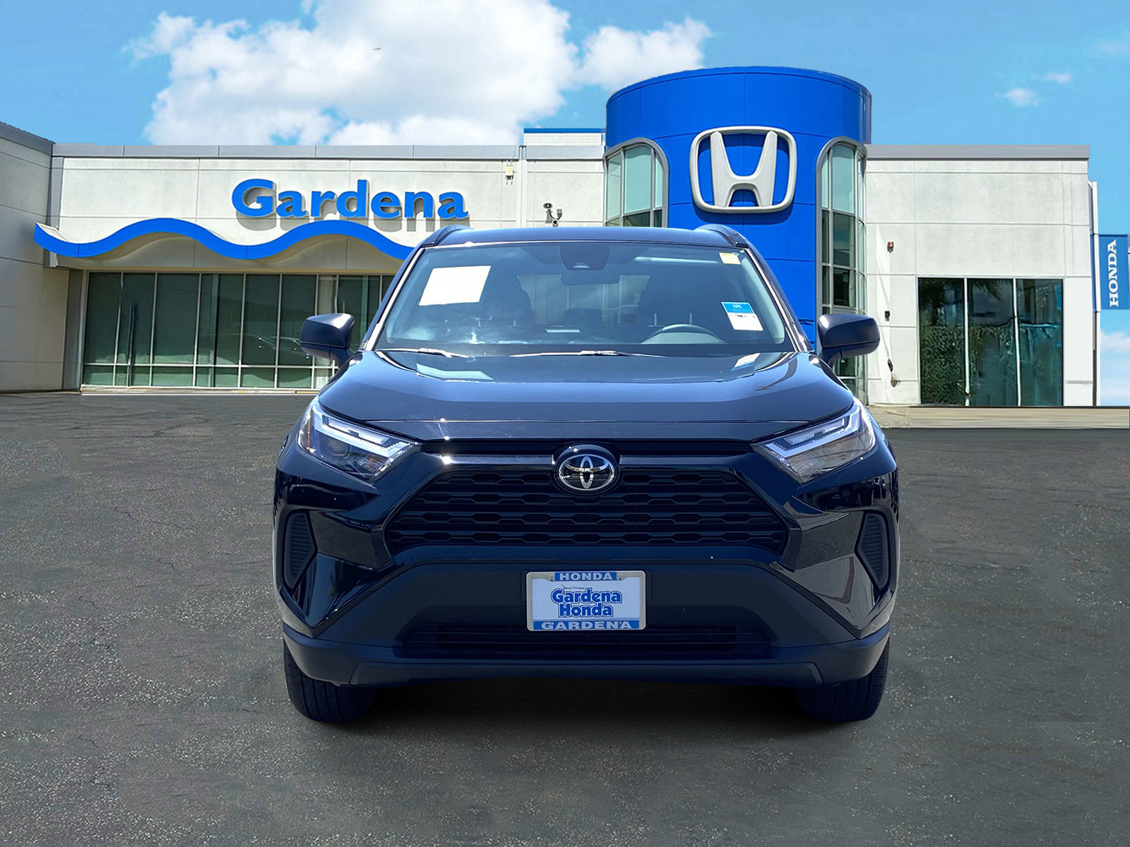 Used 2025 Toyota RAV4 LE image 2