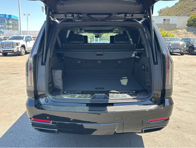New 2026 Cadillac Escalade ESV Platinum Sport w/ LPO, ONYX Package AWD/4WD image 31