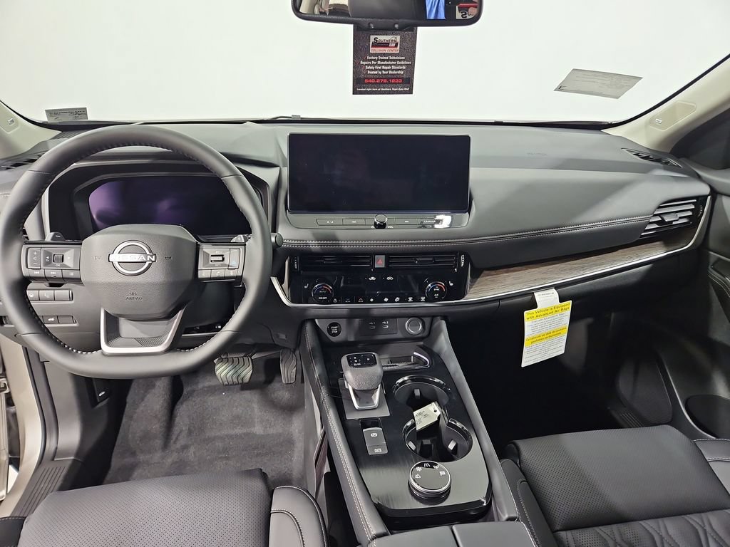 New 2026 Nissan Rogue Platinum AWD/4WD image 13