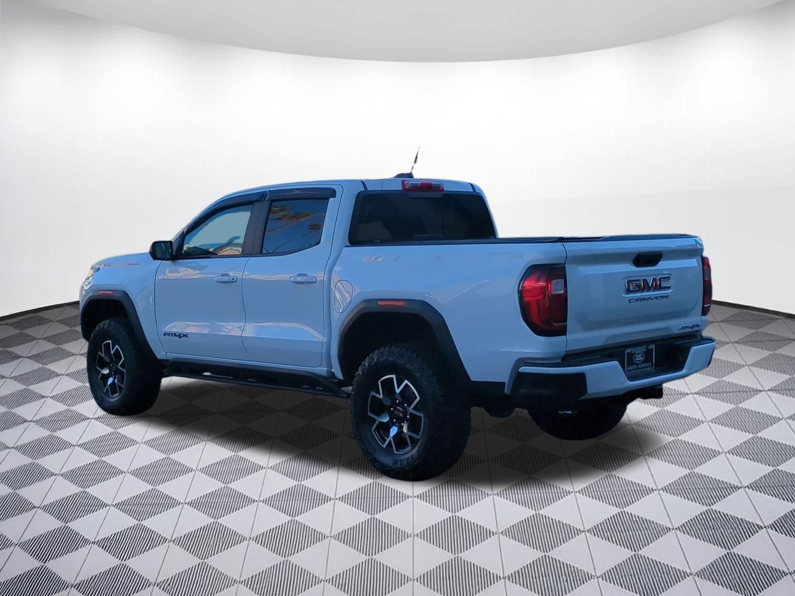 Used 2023 GMC Canyon AT4X AWD/4WD image 4