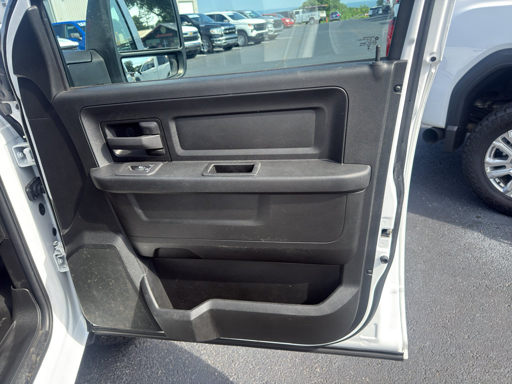 Used 2025 RAM 3500 Tradesman w/ Chrome Appearance Group AWD/4WD image 19