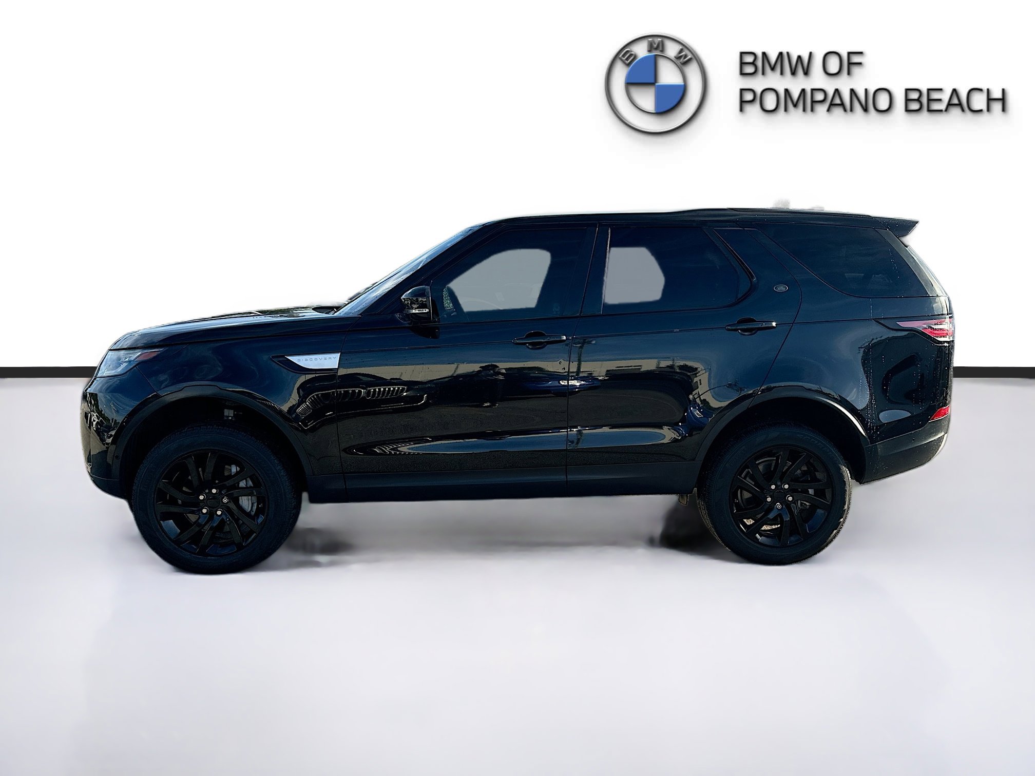 Used 2019 Land Rover Discovery HSE image 4