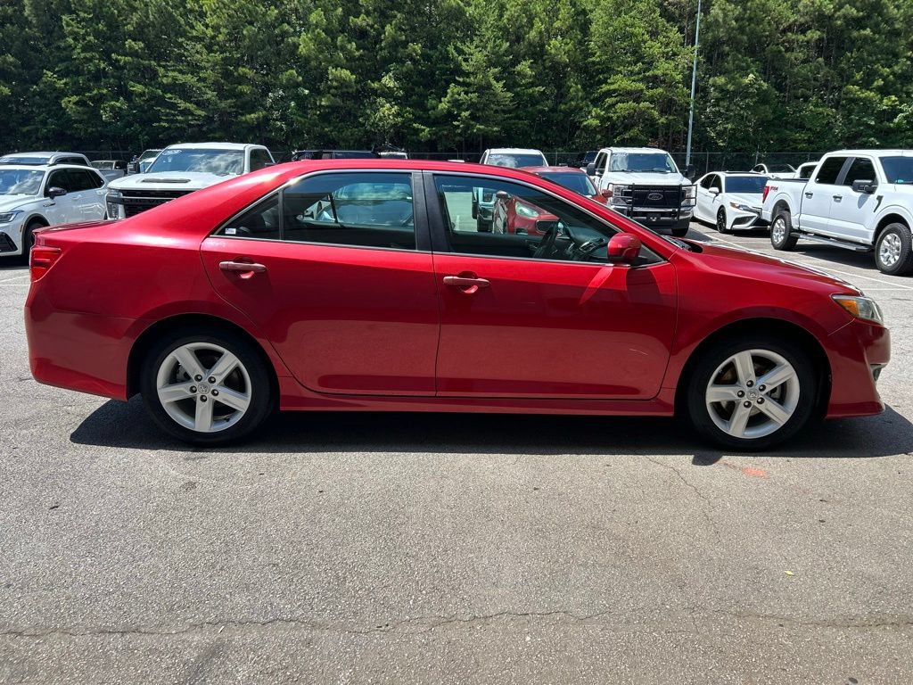 Used 2012 Toyota Camry SE FWD image 5