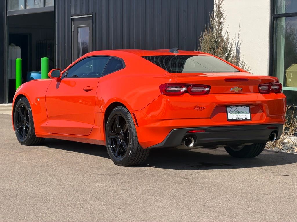Used 2020 Chevrolet Camaro LT image 3