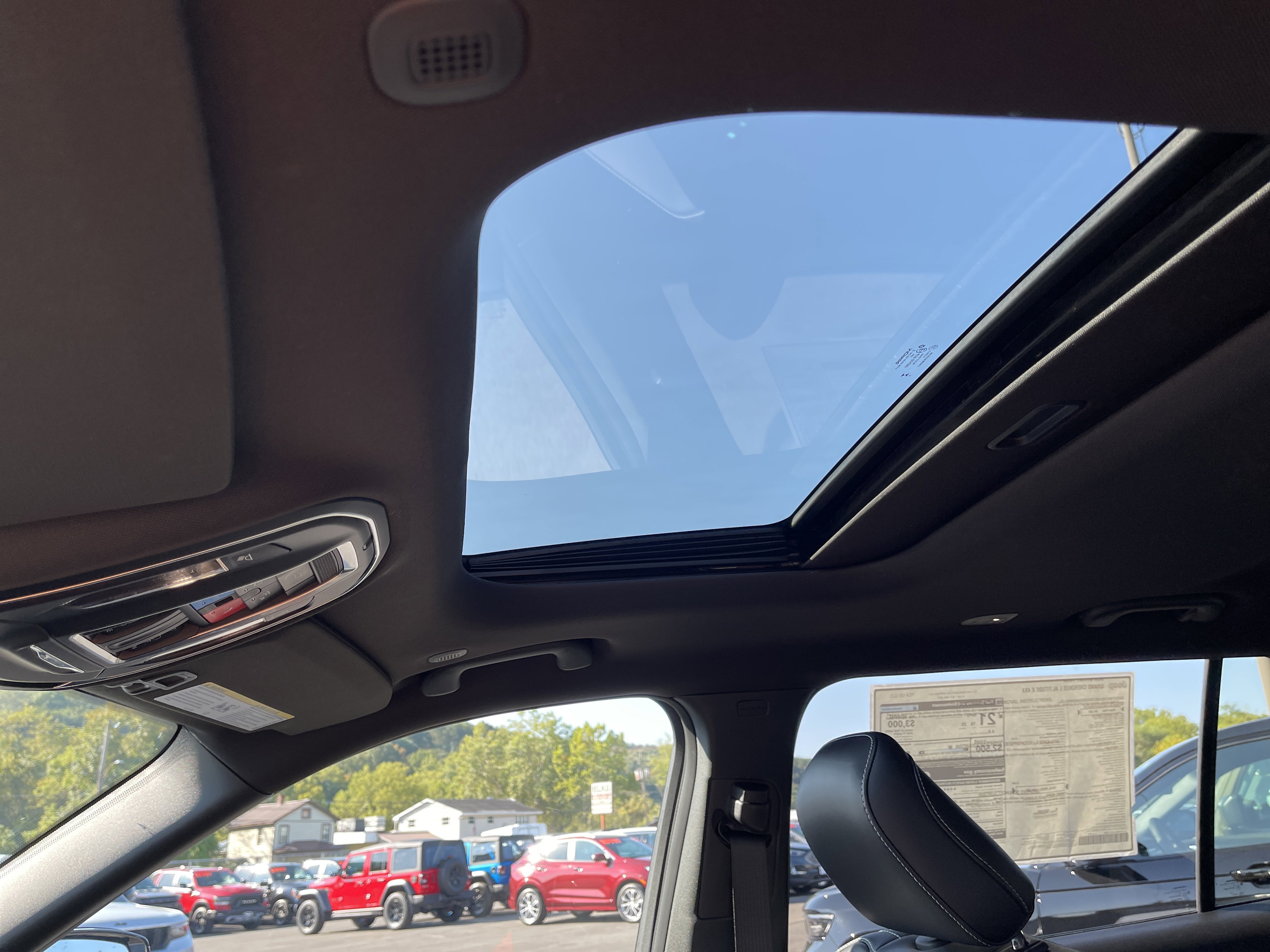 New 2025 Jeep Grand Cherokee L Altitude image 6