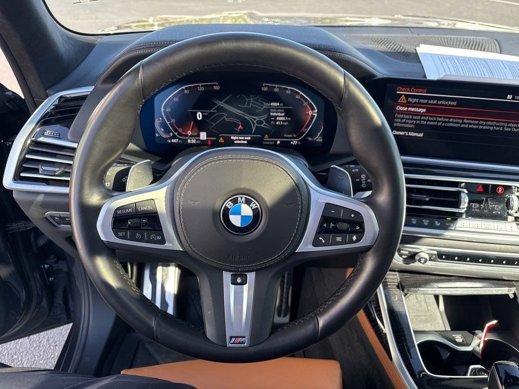 Used 2022 BMW X7 xDrive40i w/ M Sport Package AWD/4WD image 12