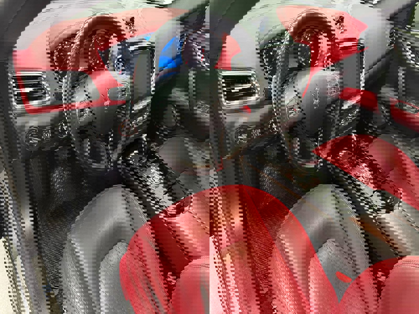 Used 2018 Maserati Ghibli S GranLusso image 33