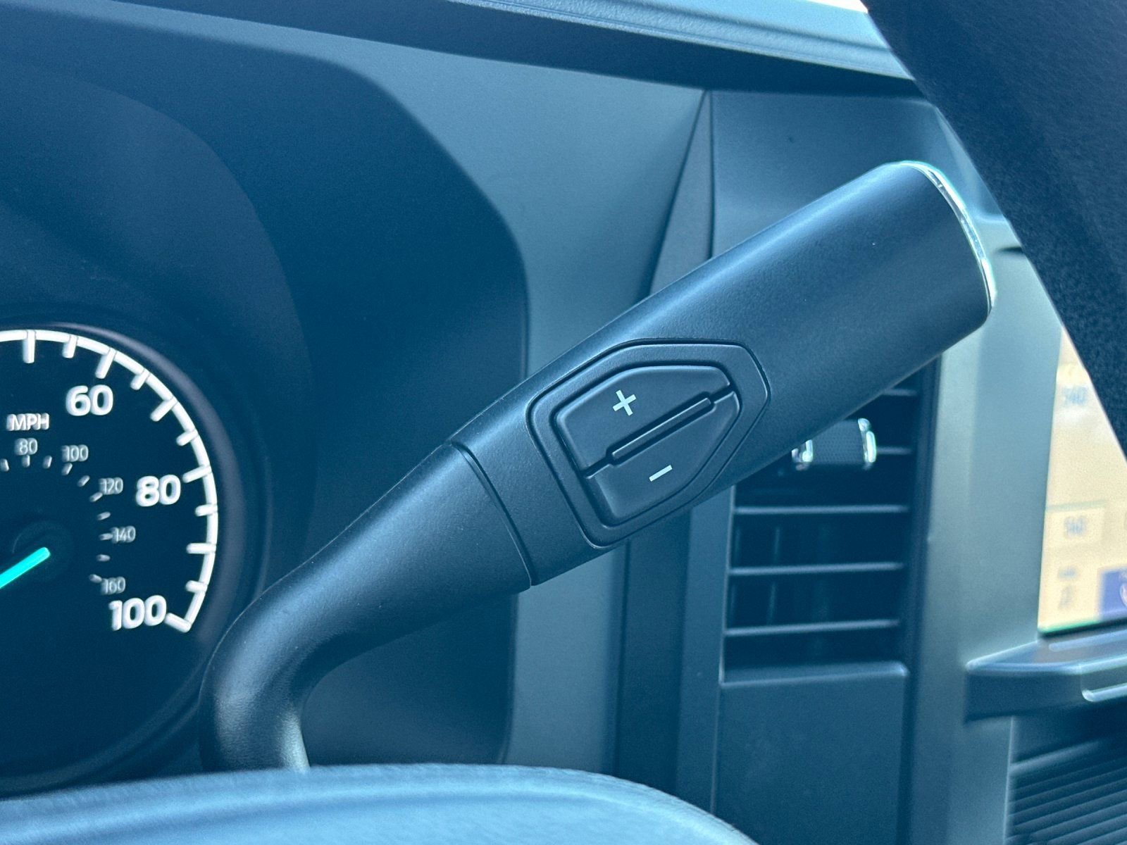 Used 2024 Ford F550 2WD Regular Cab Super Duty w/ XL Chrome Package image 22