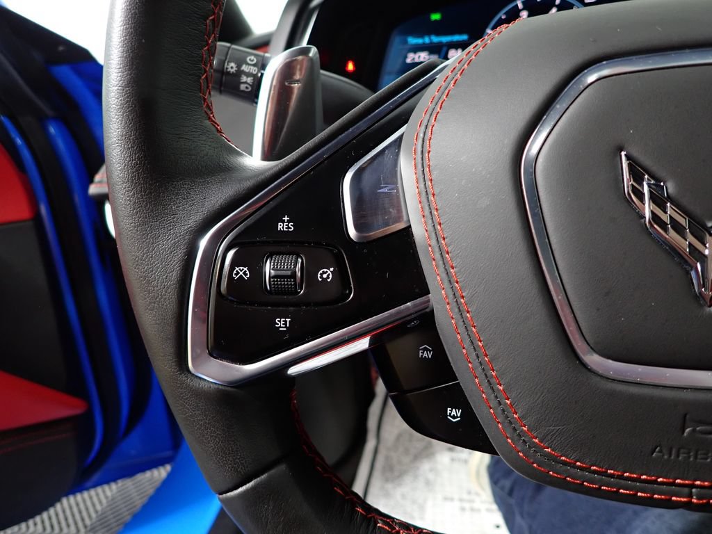 Used 2022 Chevrolet Corvette Stingray Premium Cpe w/ Z51 Performance Package RWD image 28