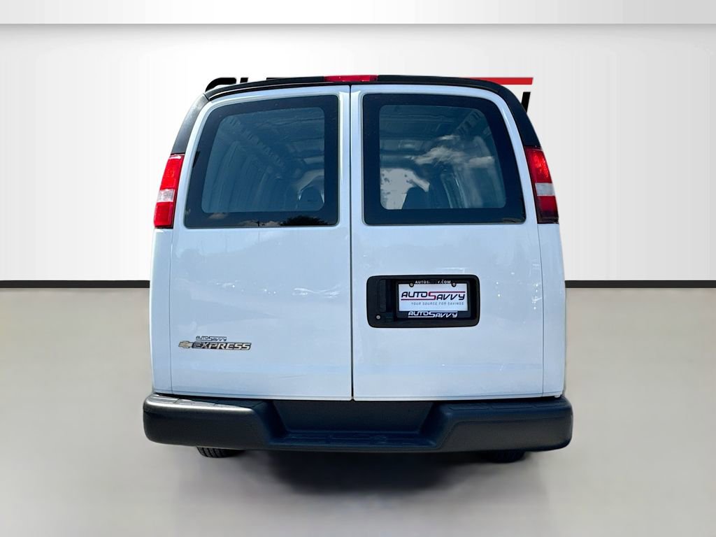 Used 2023 Chevrolet Express 2500 w/ Driver Convenience Package image 6