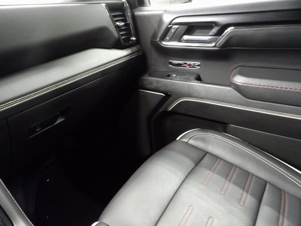 Used 2022 GMC Sierra 1500 AT4X image 25