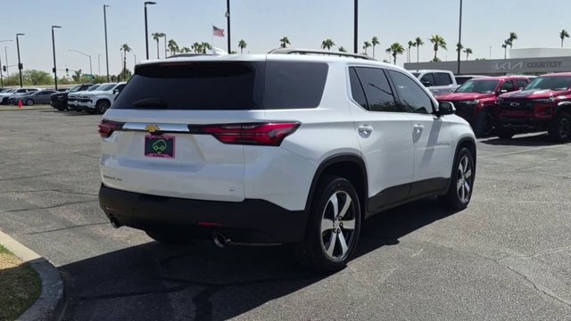 Used 2023 Chevrolet Traverse LT w/ LT Premium Package AWD/4WD image 8