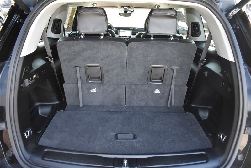 Used 2023 Jeep Grand Cherokee L Limited AWD/4WD image 23