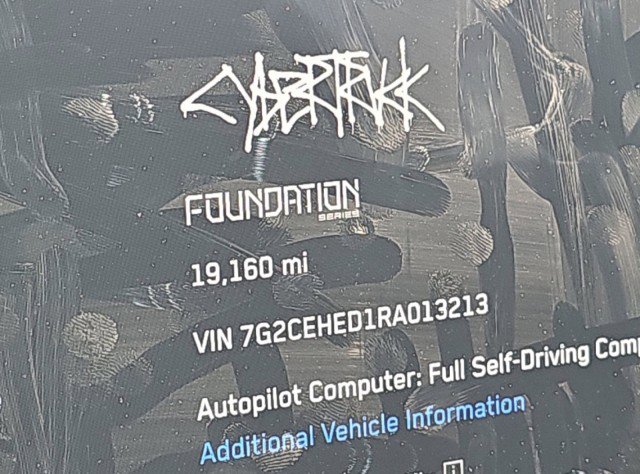 Used 2024 Tesla Cybertruck AWD Crew Cab image 3