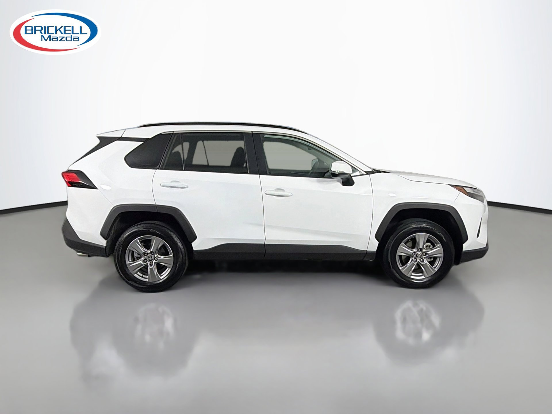 Used 2025 Toyota RAV4 XLE FWD image 2