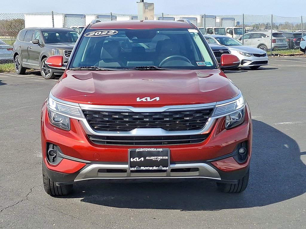 Certified 2022 Kia Seltos S image 2
