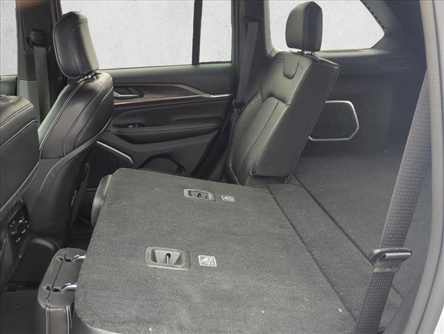 Used 2023 Jeep Grand Cherokee Overland image 19
