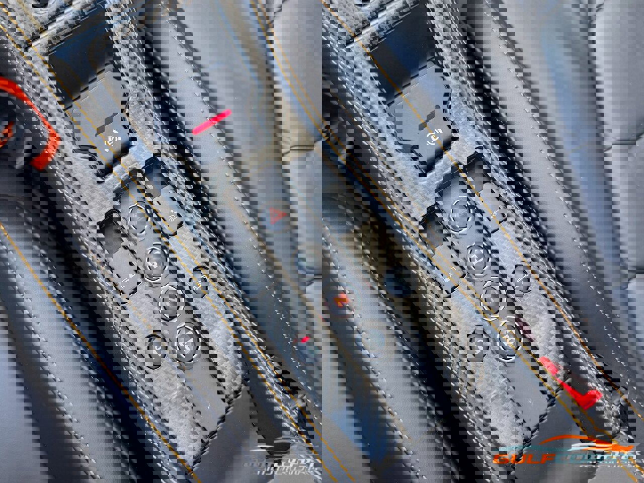 Used 2016 McLaren 675LT image 22