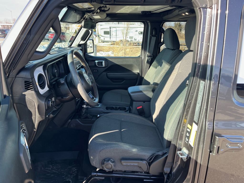 Used 2024 Jeep Wrangler Unlimited w/ Convenience Group image 12