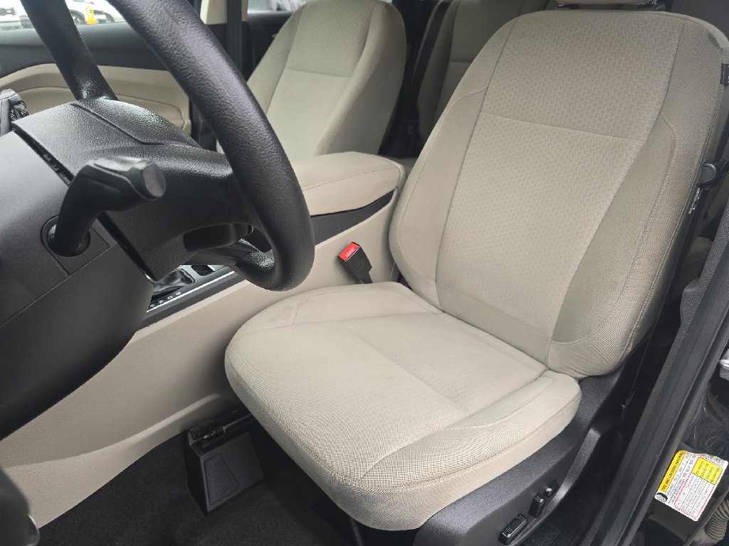 Used 2019 Ford Escape SE FWD image 20