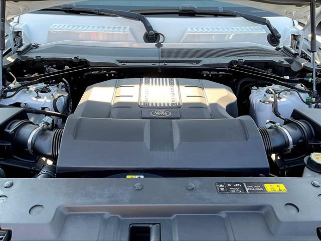Used 2023 Land Rover Defender 110 V8 AWD/4WD image 32