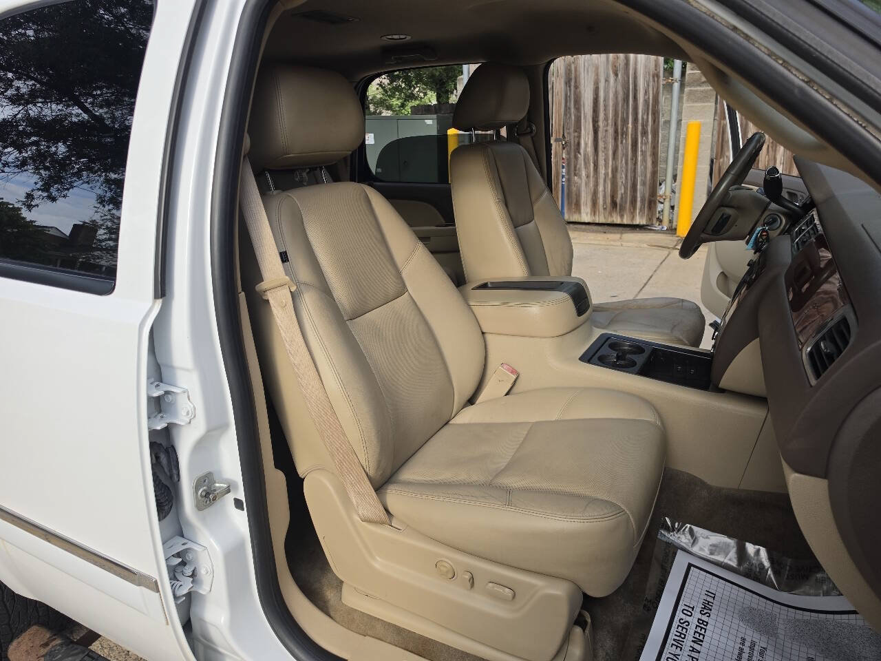 Used 2010 Chevrolet Tahoe LTZ AWD/4WD image 9