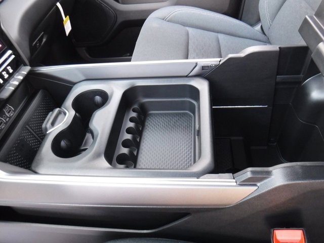 New 2026 RAM 1500 4x4 Crew Cab image 18