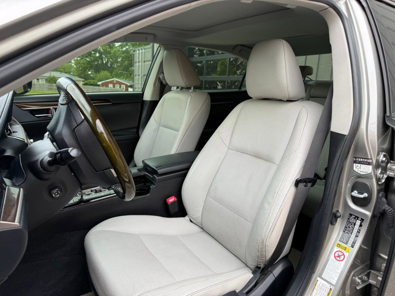 Used 2015 Lexus ES 350 w/ Ultra Luxury Package w/ Luxury Package FWD image 17