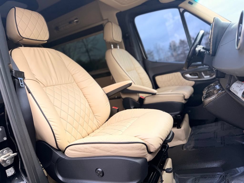 Used 2020 Mercedes-Benz Sprinter 3500 image 9