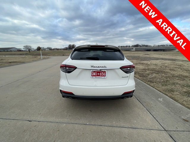 Used 2023 Maserati Levante Modena image 3