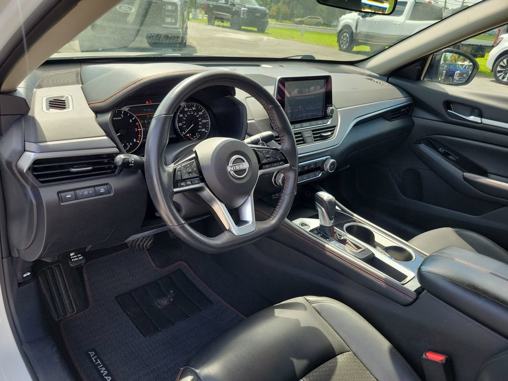 Used 2024 Nissan Altima 2.5 SR FWD image 18