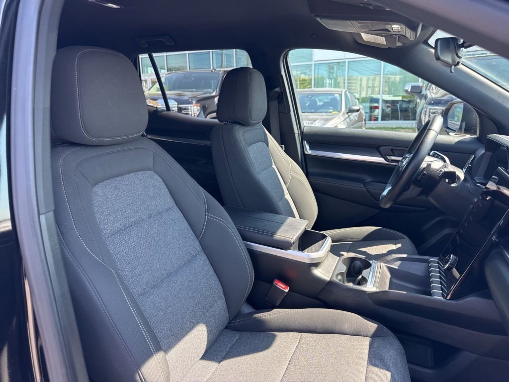 Used 2025 GMC Terrain Elevation AWD/4WD image 19