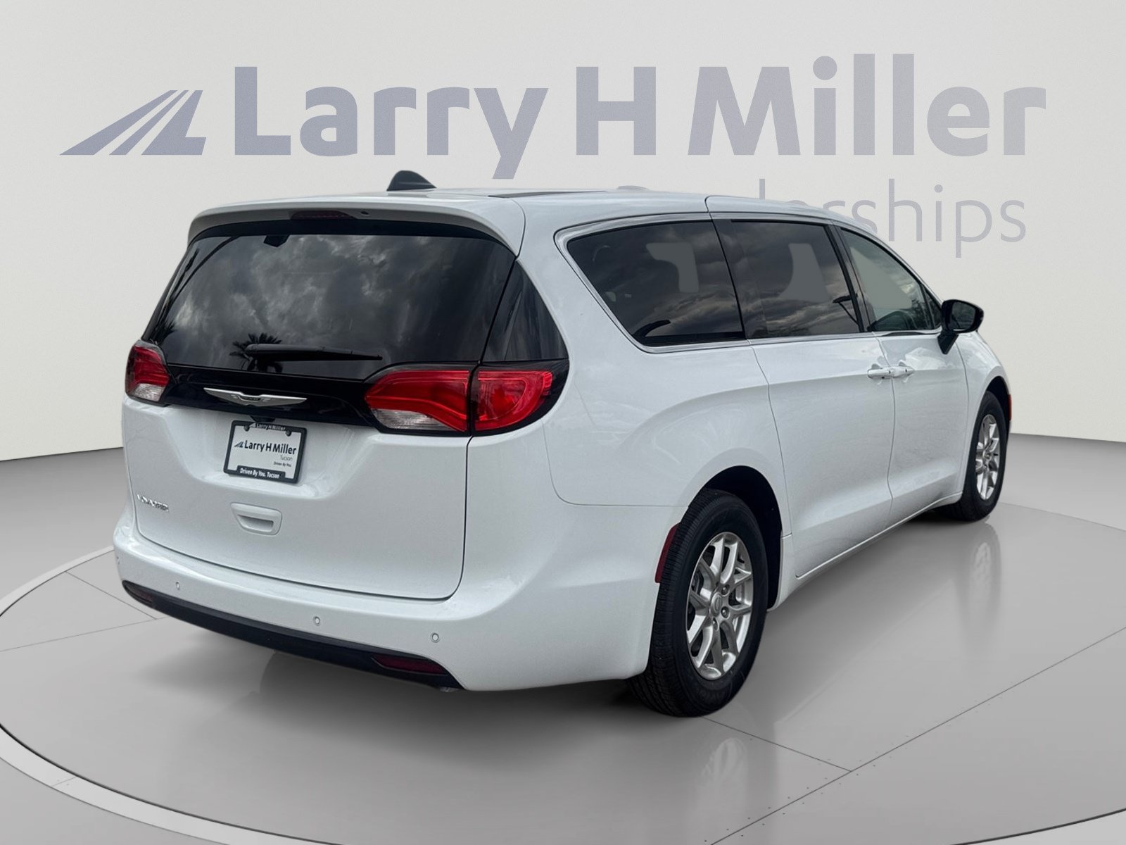 New 2026 Chrysler Voyager LX FWD image 5