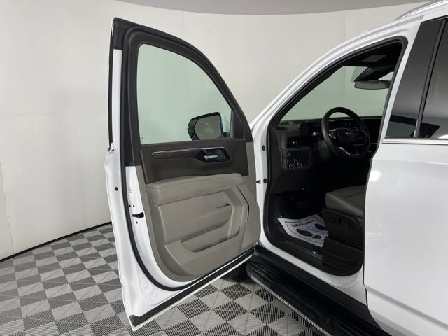Used 2025 Chevrolet Tahoe LT RWD image 18