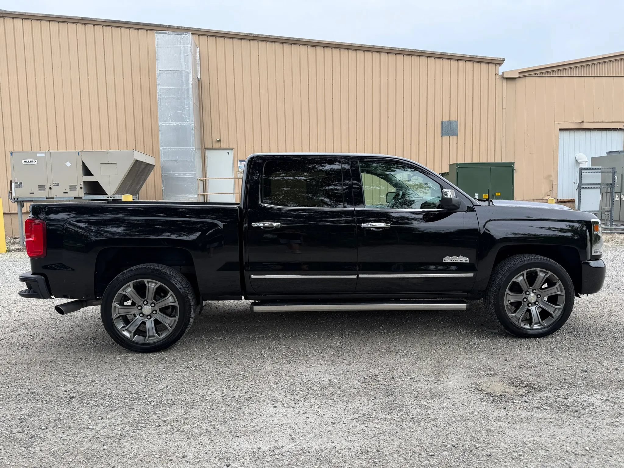 Used 2018 Chevrolet Silverado 1500 High Country AWD/4WD image 4