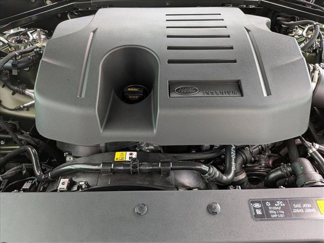 New 2026 Land Rover Defender 110 X-Dynamic SE AWD/4WD image 16