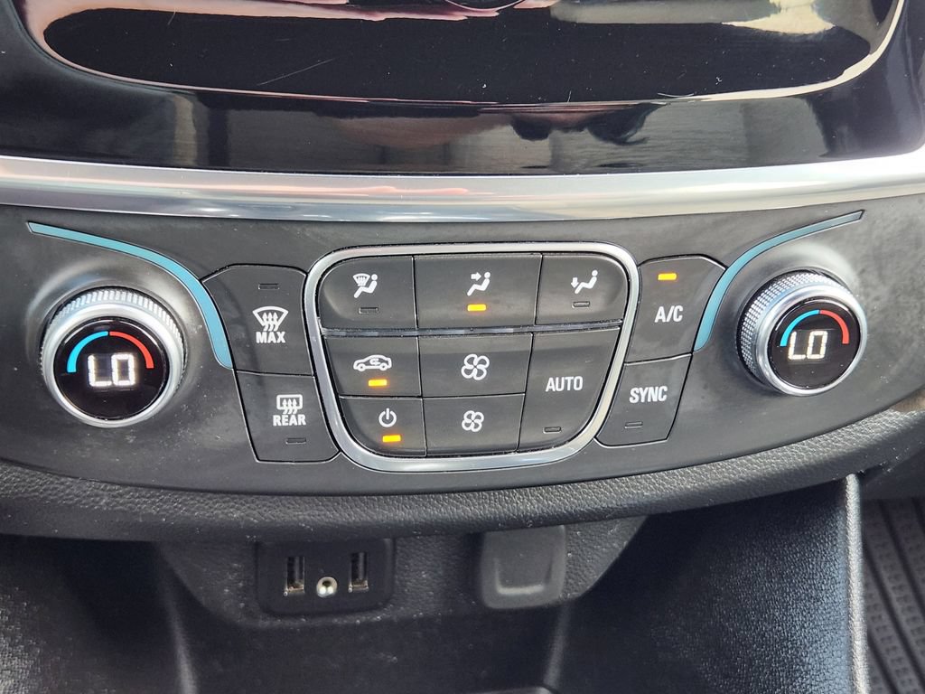 Used 2023 Chevrolet Traverse LS FWD image 21