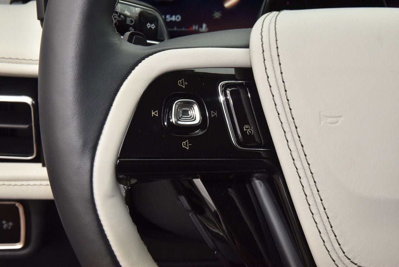 New 2026 Lincoln Aviator AWD image 25