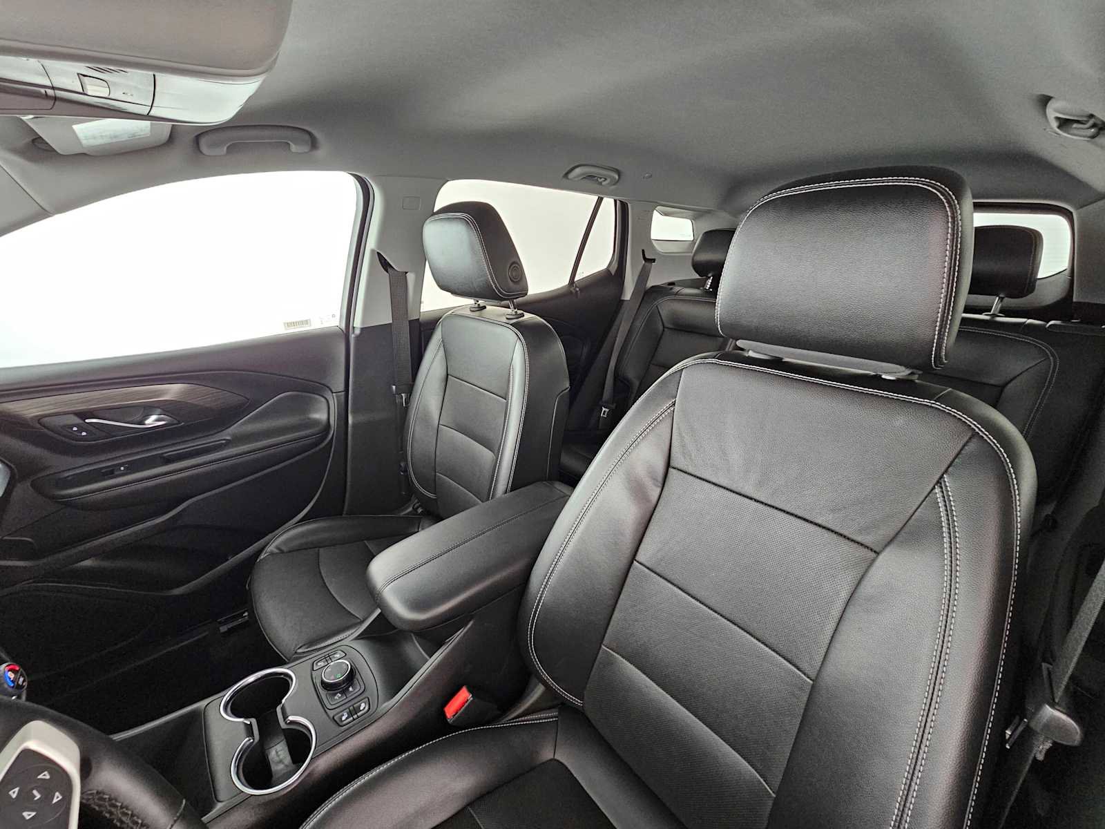 Used 2023 GMC Terrain SLT image 23