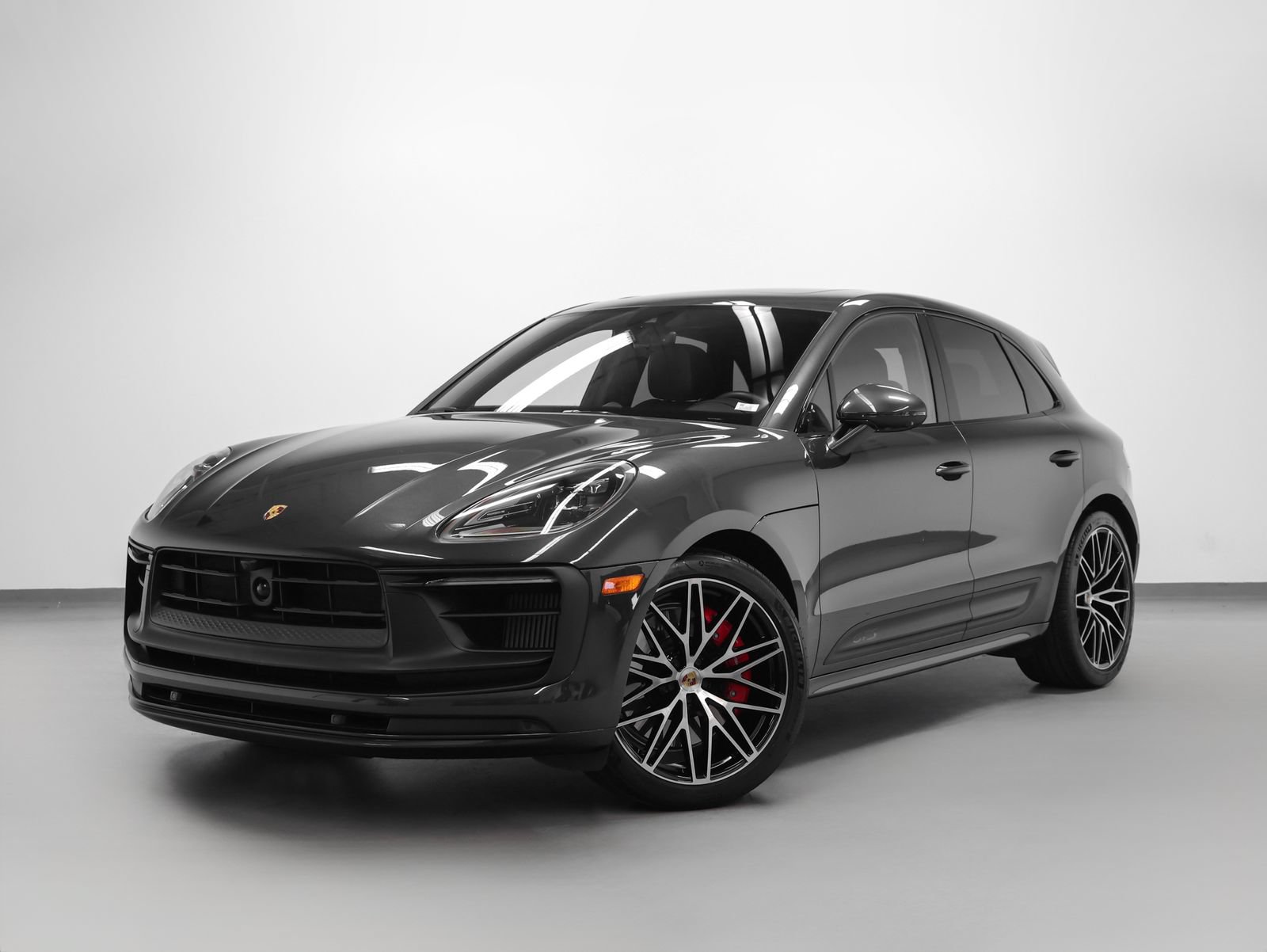 Certified 2024 Porsche Macan GTS w/ Premium Plus Package AWD/4WD image 1